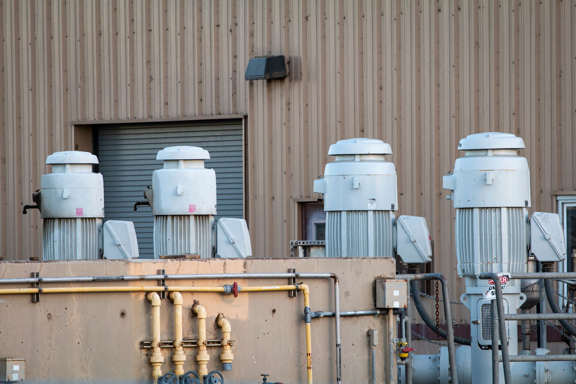 Asbestos Exposure at Holley Carburetor — Muncie Manufacturing Muncie Indiana industrial machinery manufacturing asbestos products Johns-Manville Owens-Illinois Armstrong World Industries pipe insulation block insulation precision machining casting equipment plating tanks: Former Worker Claims